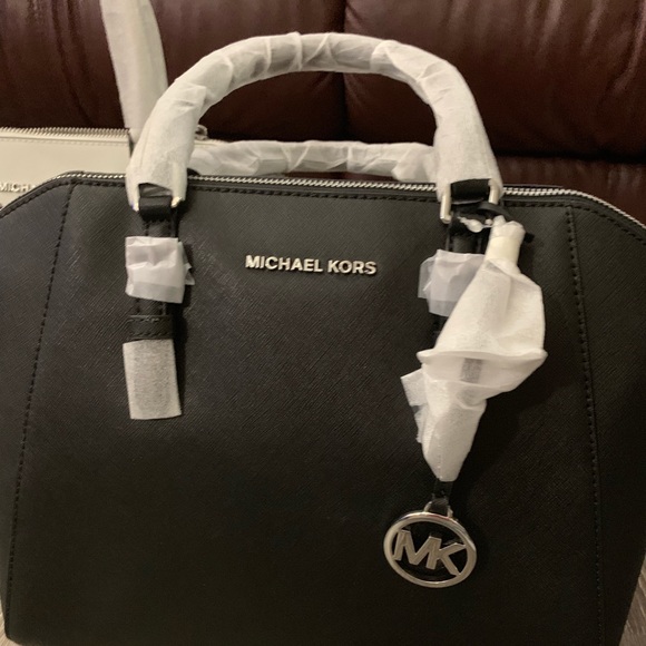 Michael Kors Handbags - Michael Kors Purse